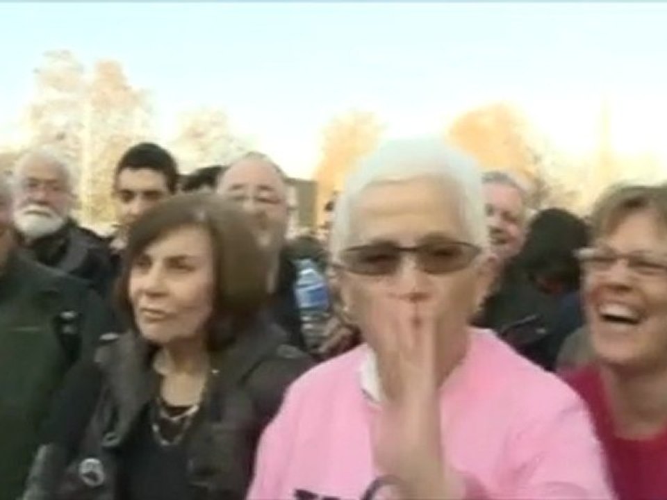 Ambiance juste avant le meeting de François Hol...