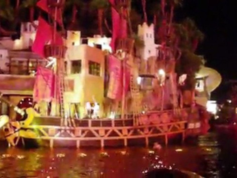 Sirenes de Treasure Island - Les pirates arrivent