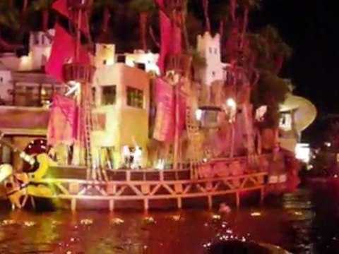 Sirenes de Treasure Island - Les pirates arrivent