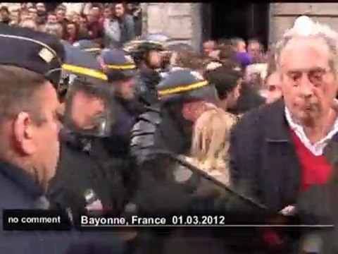 Nicolas Sarkozy hué à Bayonne - no comment
