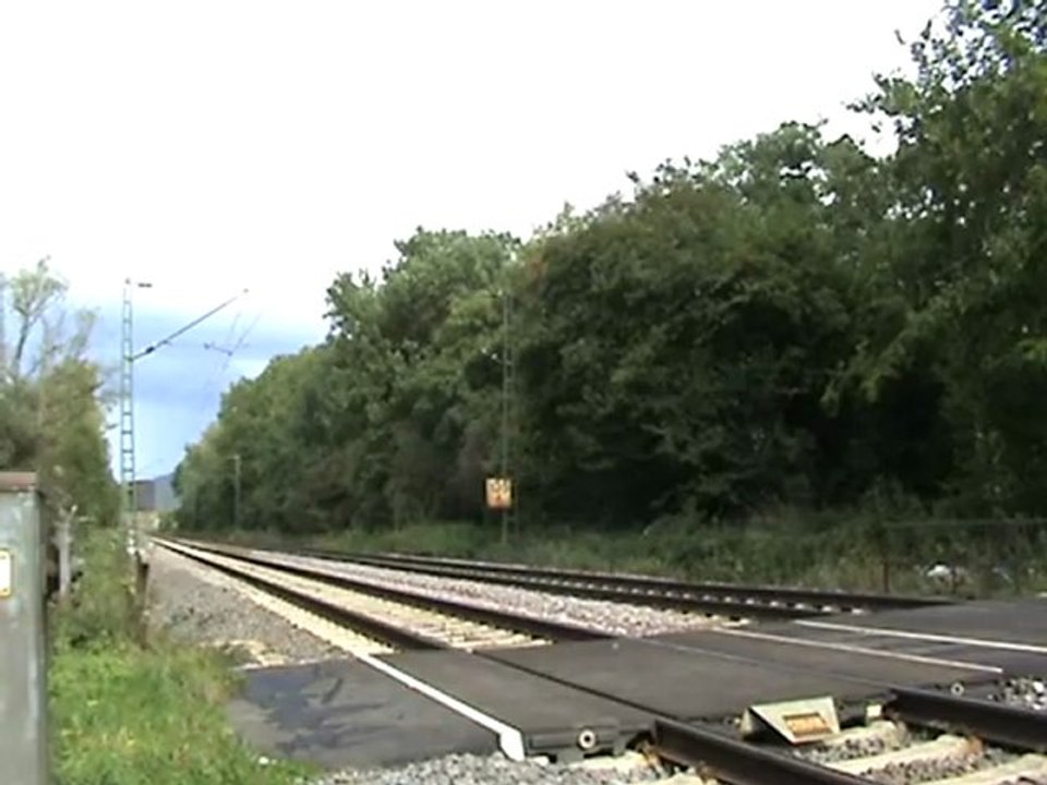 BR155 mit Güterzug von Köln-Bonn Richtung Süden bei Rheinbreitbach