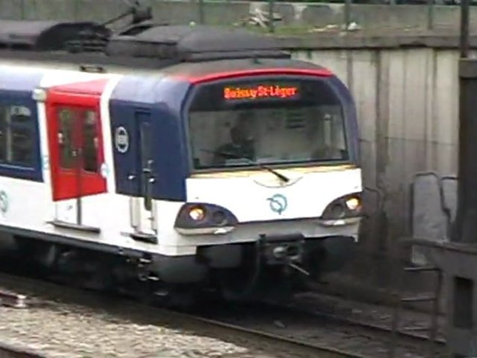 MS61 : Proche de la gare de Vincennes sur la ligne A du RER