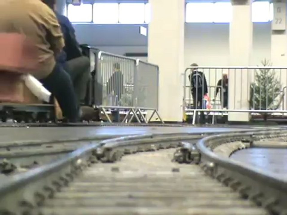 Echtdampfhallentreffen EDHT Köln 2008 BR152 auf fünf Zoll Spur aus Froschperspektive