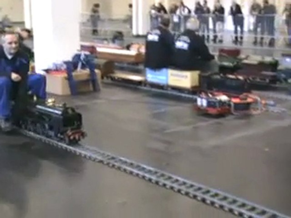 Echtdampfhallentreffen EDHT Köln 2008 Gmeinder Feldbahn und Containershuttle und Feldbahndampflok mit Loren  und viele andere Loks