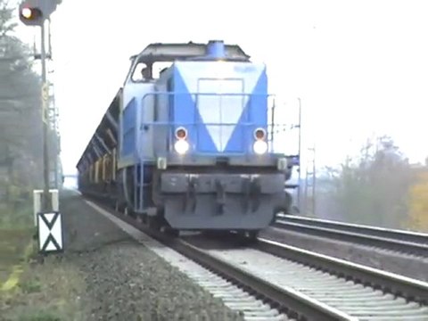 Diesellok Mit kleinen Schüttgutwagen Richtung Bonn und BR101 mit IC Personenzug nach Köln