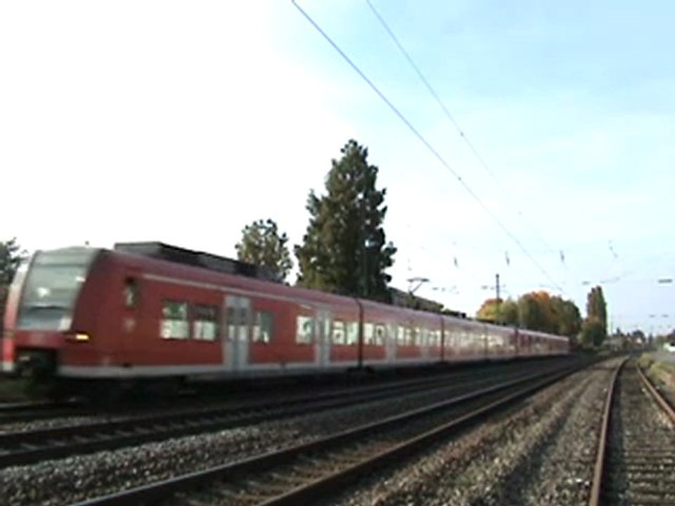 BR101 mit IC nach Köln und BR425 verläßt den Bhf Roisdorf in Richtung Bonn