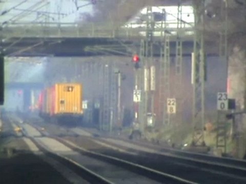 BR185 mit Containerzug nach Köln bei Bornheim