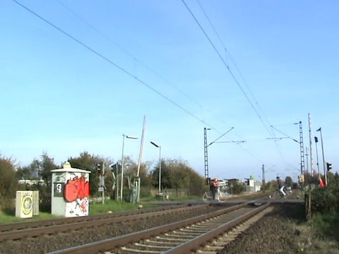 BR151 in Doppeltraktion vor Erzwagenzug nach Bonn bei Roisdorf