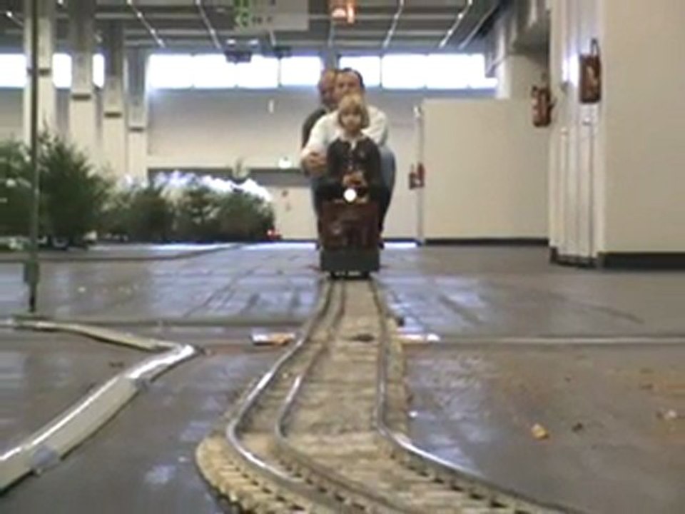 Echtdampfhallentreffen Köln 2008 Jenbach Pony mit junger Lokführerin