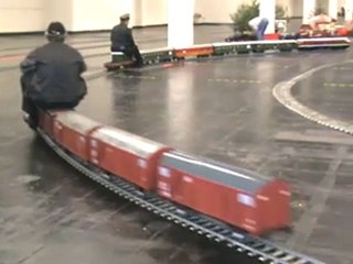 Echtdampfhallentreffen Köln 2008 Simplex und V320 ziehen an der Kamera vorbei