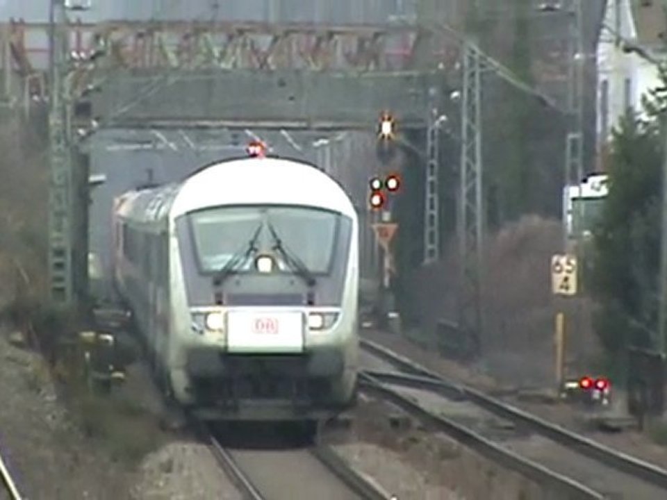 BR101 mit IC und Steuerwagen voran nach Bonn bei Brohl