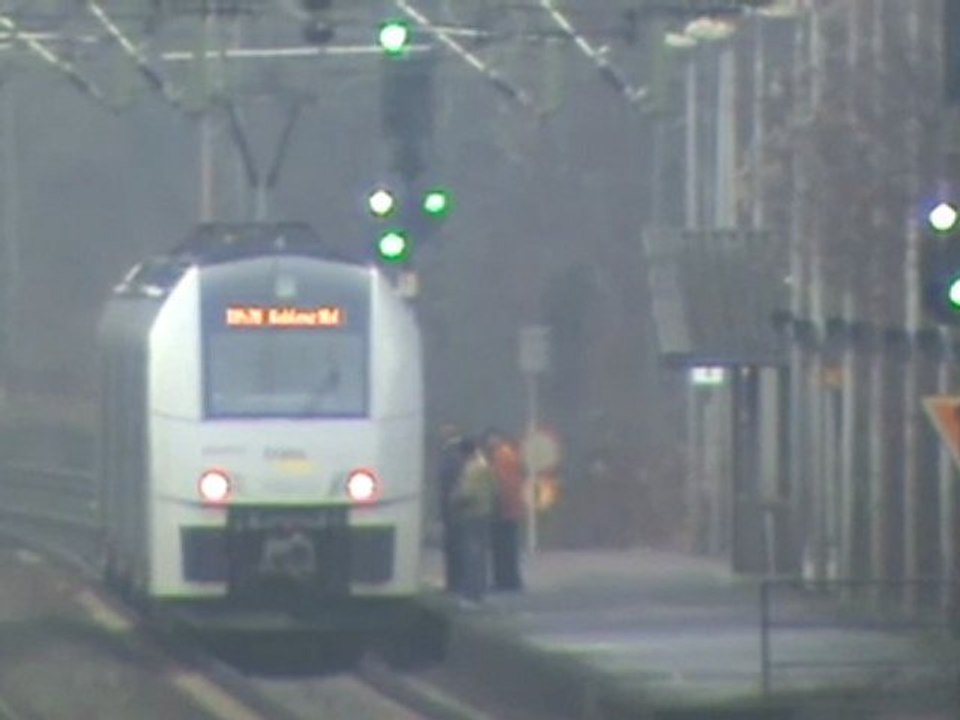 Desiro beim Bhf Brohl nach Koblenz und BR101 mit IC nach Bonn