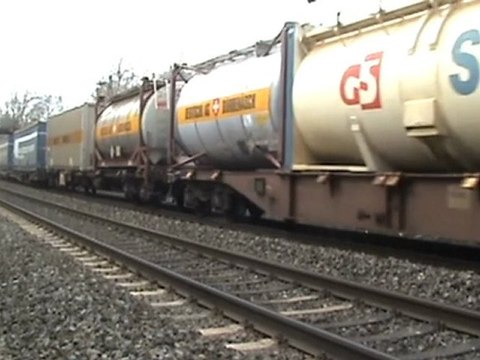 Schweizer Cargo RE 482 mit Intermodalzug bei Bonn Villich Müldorf Richtung Koblenz