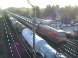 HGK Mak mit gemischtem Güterzug und BR101 mit schweizer Personenwagen beim Gbf Köln Eifeltor