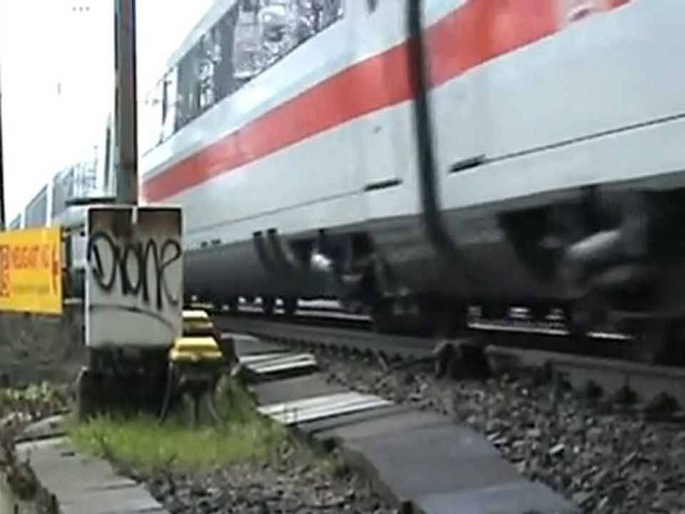 Bombardier Talent BR643 und ICE beim Hbf Bonn