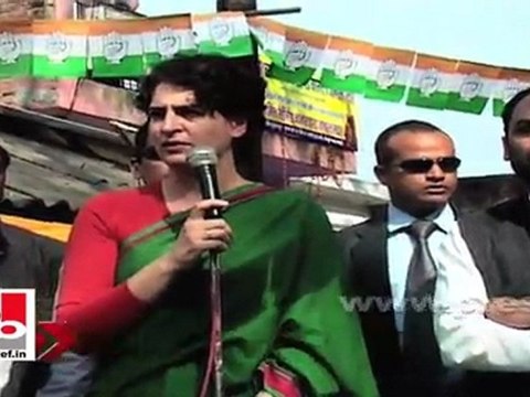 Priyanka Gandhi Vadra in Sultanpur urges the people to Support Congress