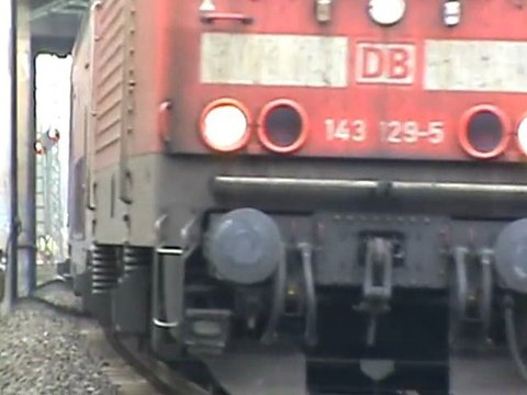 BR189 bei Bonn Villich Müldorf nach Koblenz und BR143 Sandwich mit Dostos nach Köln