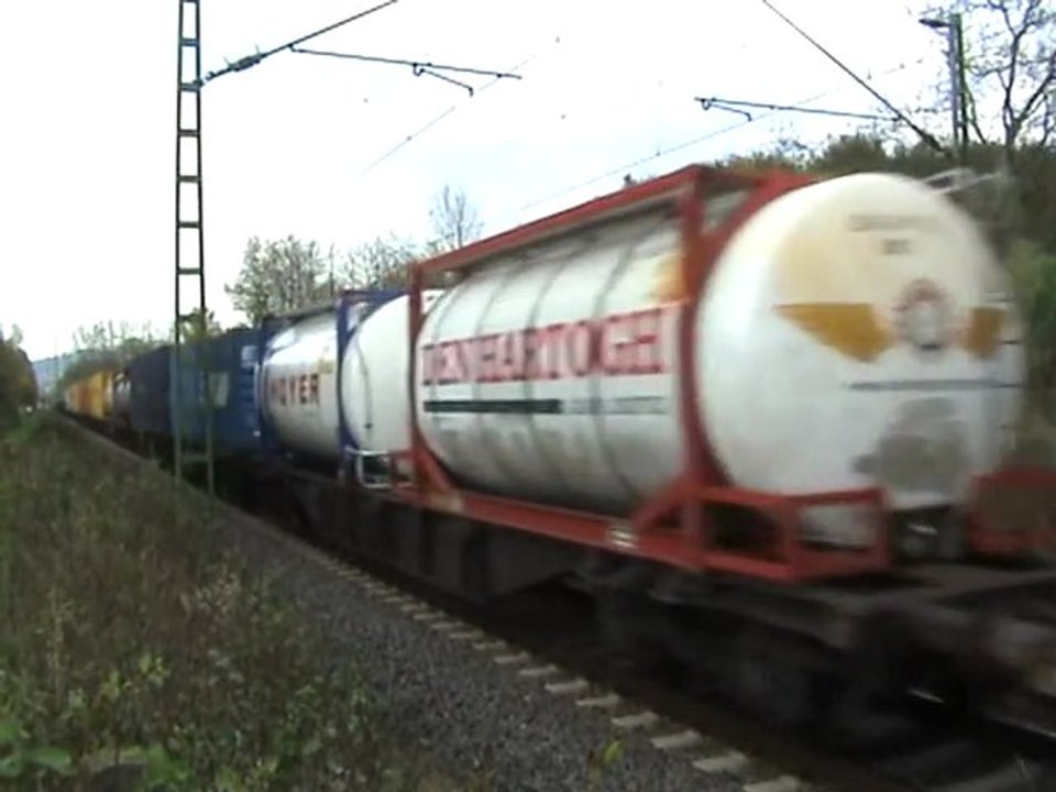 Ers class 66 mit intermodalzug in der rheinbreitbacher kurve nach koblenz
