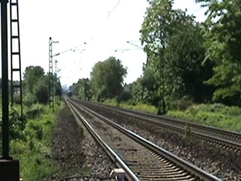 BR185 mit gemischtem Güterzug in Unkel Richtung Koblenz