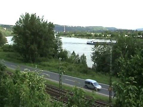 BR425 bei Erpel Richtung Bonn