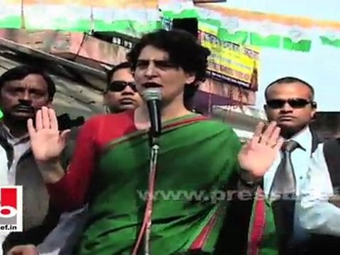 Priyanka Gandhi Vadra in Sultanpur campaigns for Congress