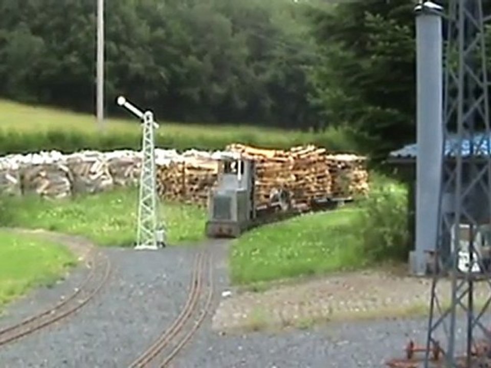 Gmeinder umkreist auf 7 Zoll Spur das BW Großseifen