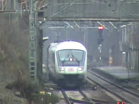 Zweimal BR101 mit IC nach Koblenz und nach Bonn beim Bf Brohl