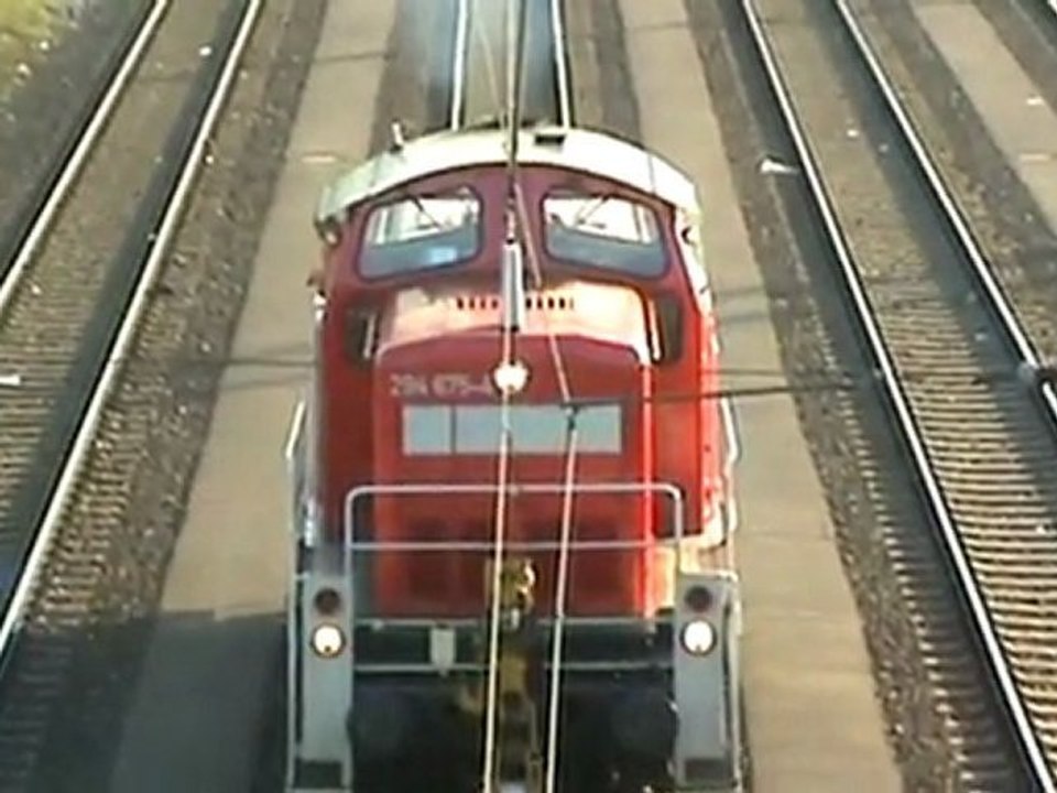 BR155 verläßt Umschlagbahnhof Köln Eifeltor und BR294 rangiert