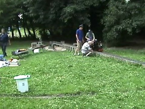 O&K Feldbahnlok auf fünf Zoll Spur wird bei der Dampfbahn Leverkusen eingestellt