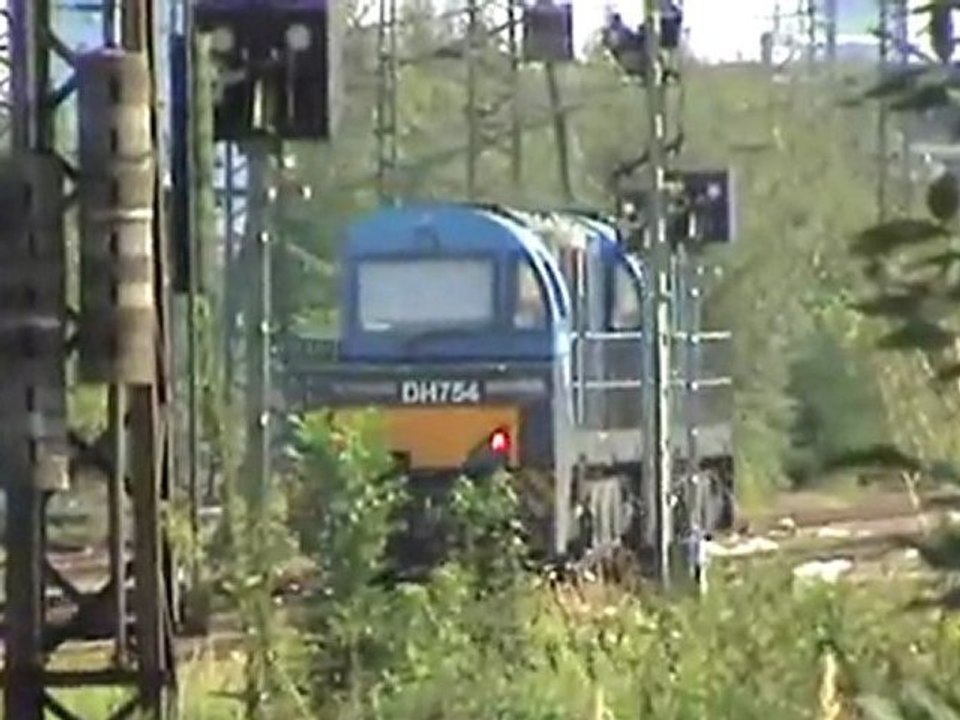 Vossloh G2000 Lokzug fährt aus Richtung Süden in den Rbf Köln Eifeltor ein