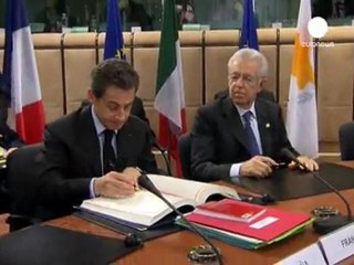 Leaders sign EU fiscal treaty