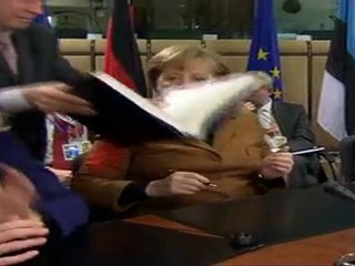 Rajoy firma en Bruselas el Pacto por la Estabilidad