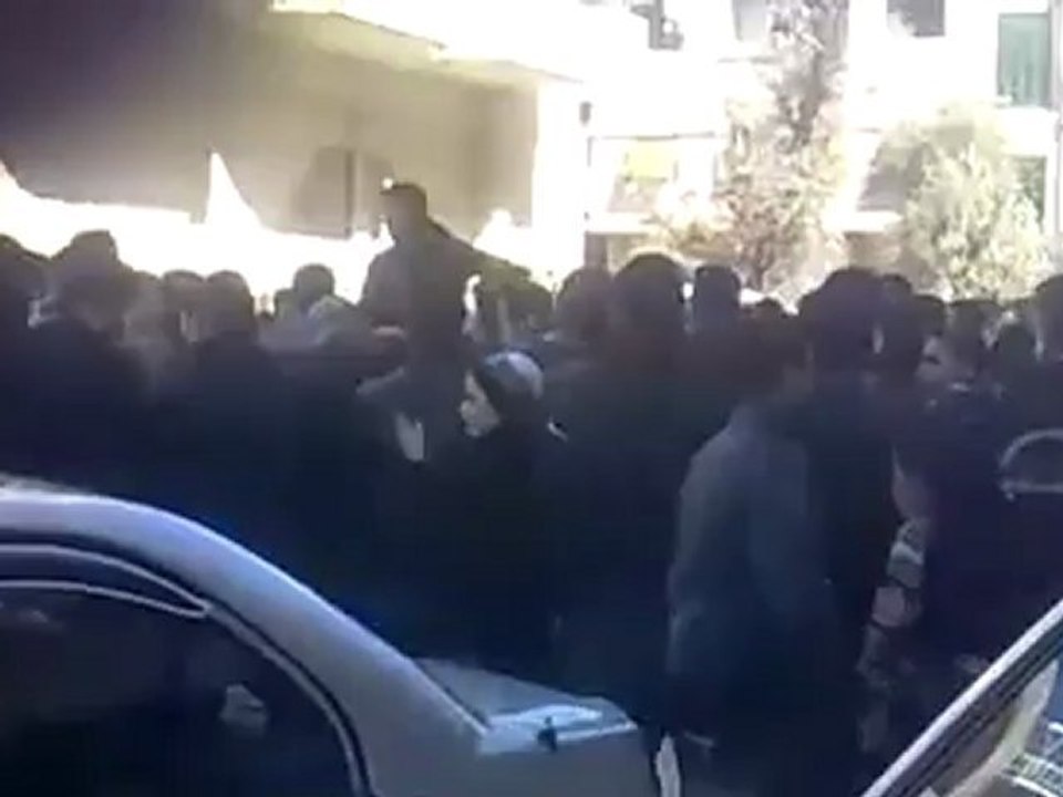 فري برس ريف دمشق عربين جمعة تسليح الجيش الحر مظاهرة جامع السلام 2 3 2012 ج2