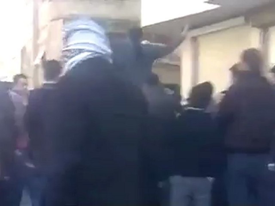 فري برس ريف دمشق عربين جمعة تسليح الجيش الحر مظاهرة جامع السلام 2 3 2012 ج1