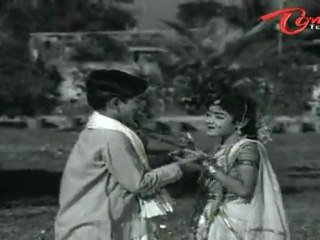 Sreemanthudu Songs - Chitti Potti Bommalu - ANR - Jamuna