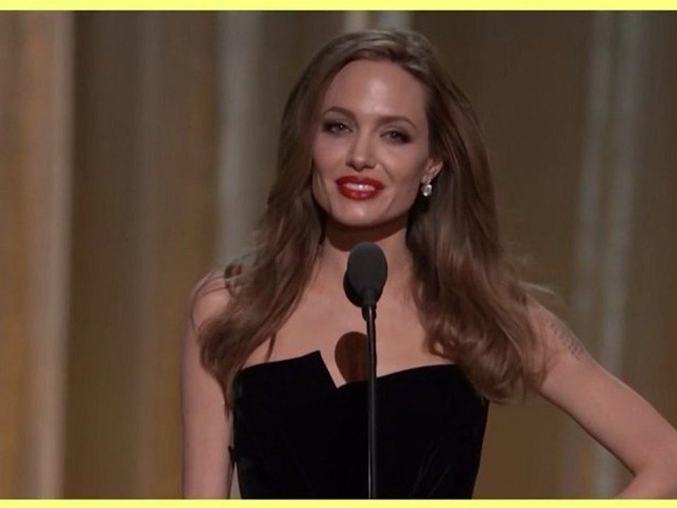 Angelina Jolie strikes a pose at the 2012 Oscars