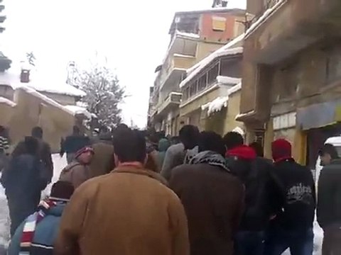 فري برس ريف دمشق الزبداني اطلاق نار على المتظاهرين 3 2 2012 ج1