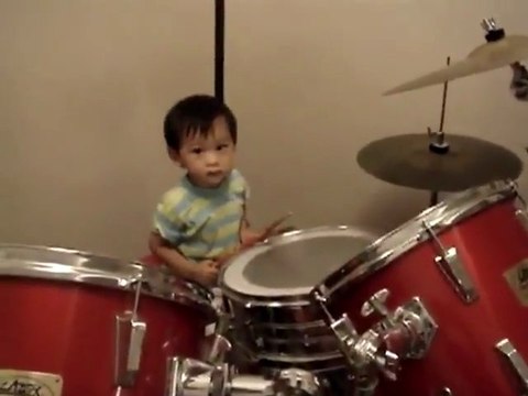 Un batteur d'1 an