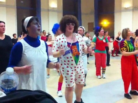 Lili Zumba : Dance Dance Dance - Zumba Carnaval (Esquerdes)