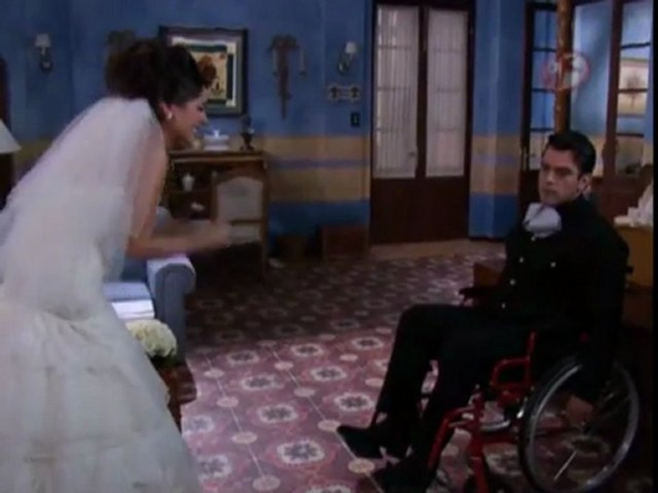 Rogelio le confesa la verdad a Paula