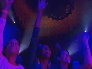 Mariah Carey makes comeback in New York