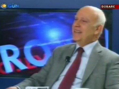 1.Husametîn Zenderlîoglu, ji bo Kurdî Konferansa Zimanê Kurdî ya li Amedê de diaxive.