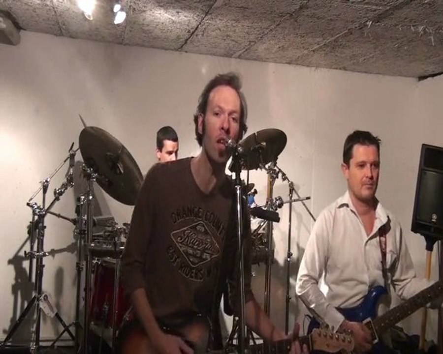 MATHIS - Cortez the killer (clip 2012) ft. Carbon 14