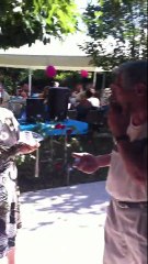 VIDEO GAG GRAND PERE QUI DANSE.  EXCELLENT