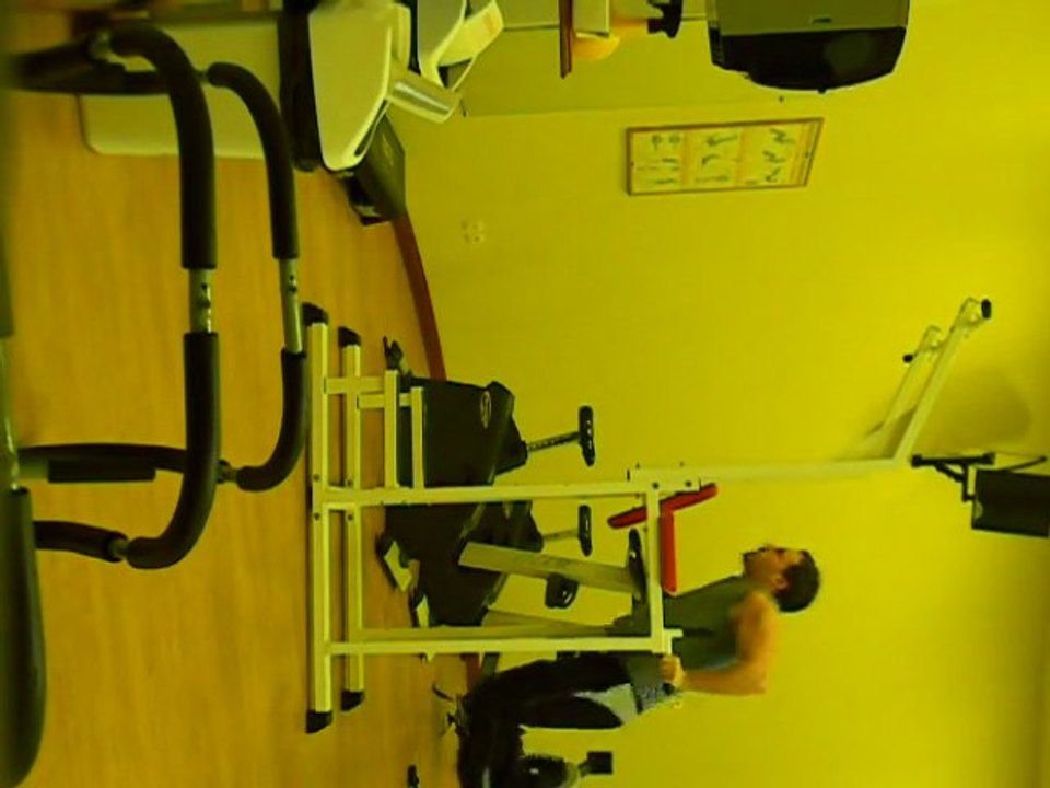 Concours all-musculation.com:1ere tentative(reprise dips)30reps(pdc79kgs pour1m78)