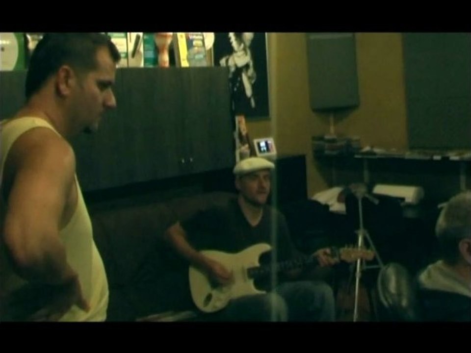 Ebbe - Csak szerelem kell (a penz utan)