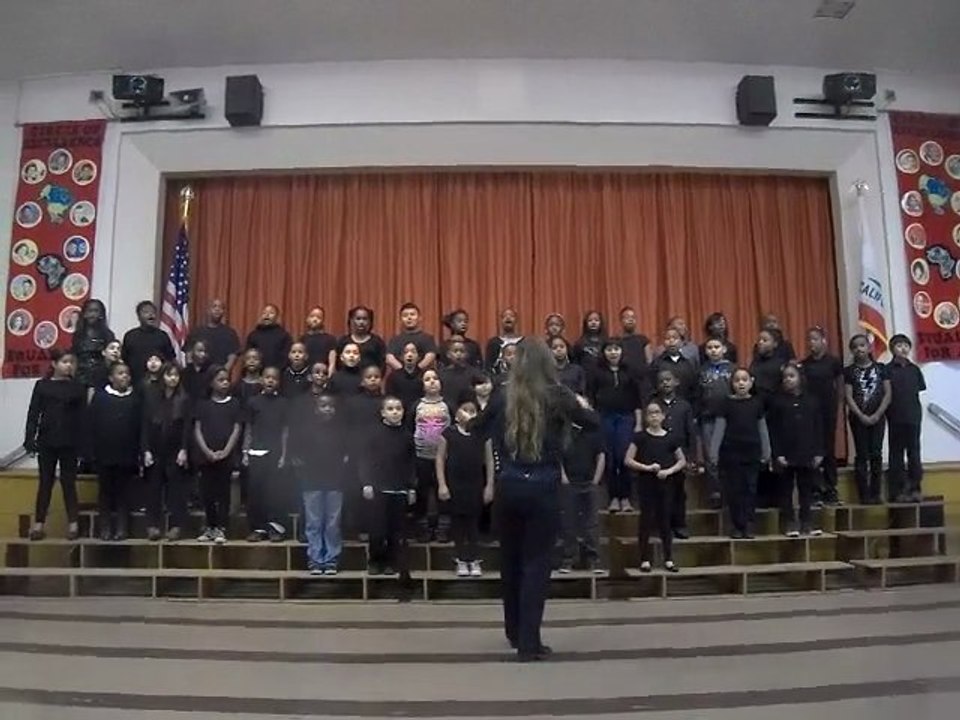 Baldwin Hills School Chorus Performs "Dreamkeeper"