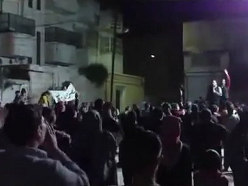 فري برس حماه المحتلة  طريق حلب  مسائية  خافوا الله ياعرب  3 3 2012