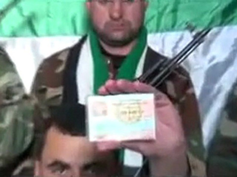 فري برس ادلب انشقاق أربع أخوة عن الجيش الأسدي وانضمامهم إلى الجيش الحر