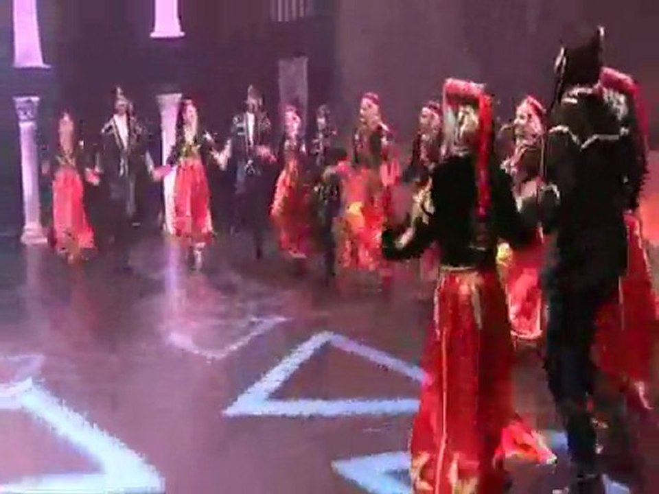 Halk dansları 10.Türkçe Olimpiyatı ABD